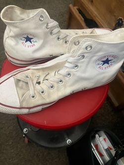 Men’s White converse