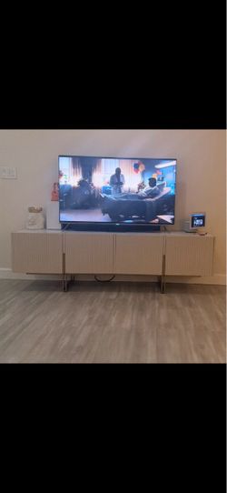 Media center console for TV