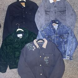 Women’s jackets   Levi’s / Abercrombie & Fitch / Zara women  $60 for everything 