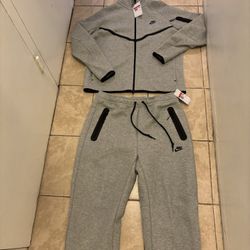 Brand New Nike Tech Fleece W Pants 