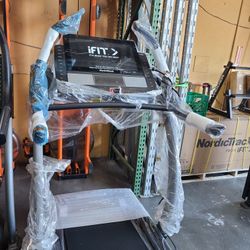 Nordictrack X22i  - 0 hours of use  - 40% incline - 12mph Max speed- 1600$ 