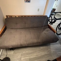 QUEEN SIZE FUTON 