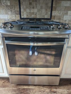 GE Stove
