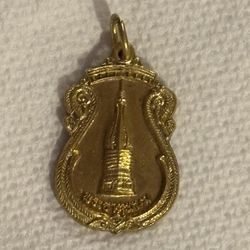 9k Gold Thai Buddhist amulet