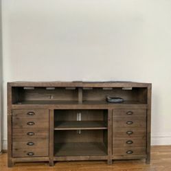 ASHLEY FRUNITURE TV STAND (tv not included) 