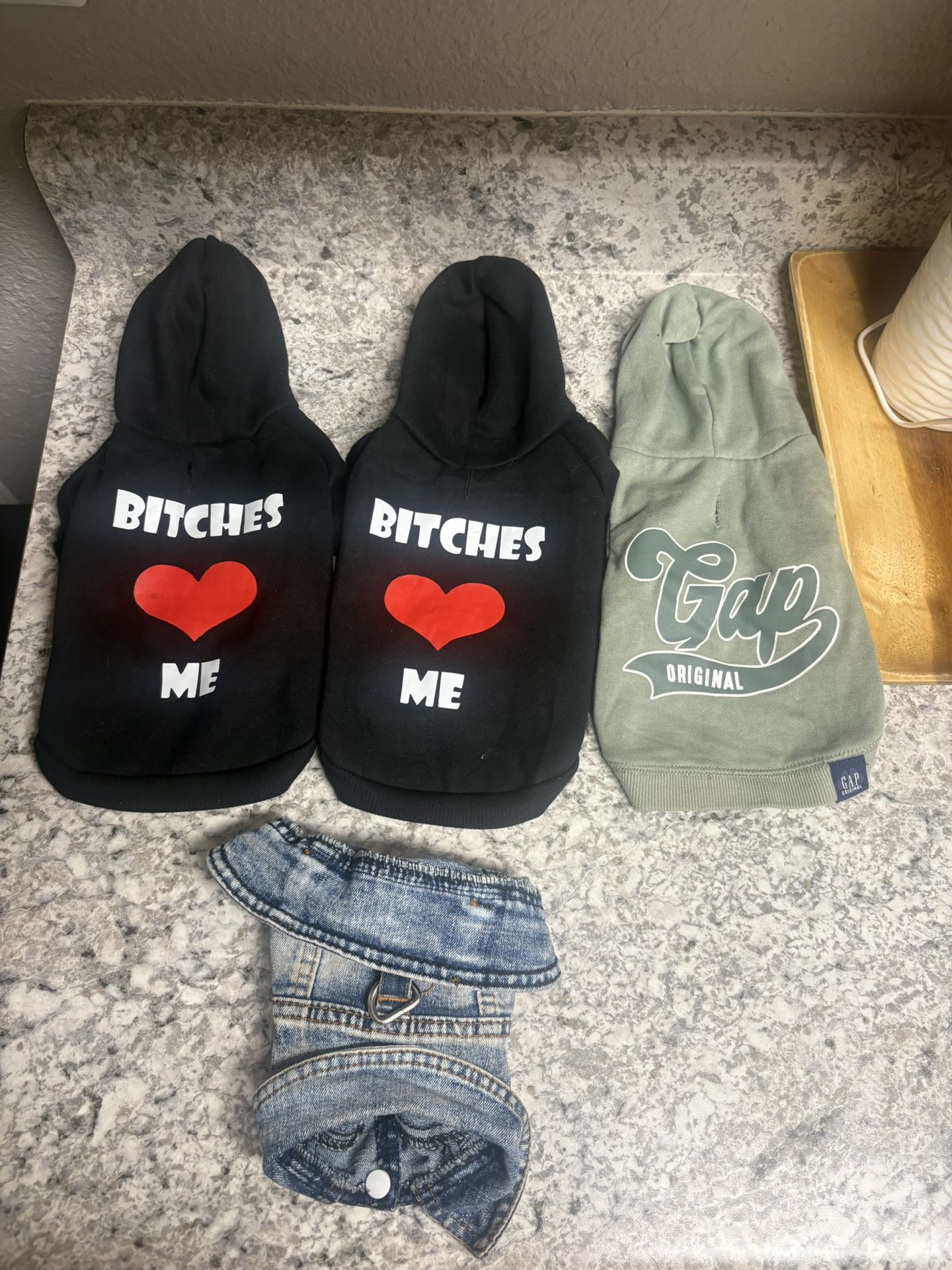 Dog Huddle Sweat Shirts And Harness 