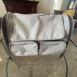 Dog / Cat Carrier New Without Tags for Smaller Dogs / Cats