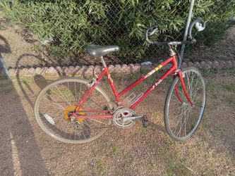 Fuji ARCADIA ROAD SIDEWALK COMMUTER BIKE for Sale in Mesa AZ OfferUp