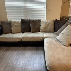 ✨Comfy, Clean Couch – $400 OBO (Must Go ASAP!)✨