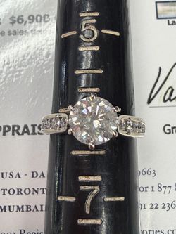 Round Solitaire Diamond Engagement Ring