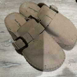 Clogs