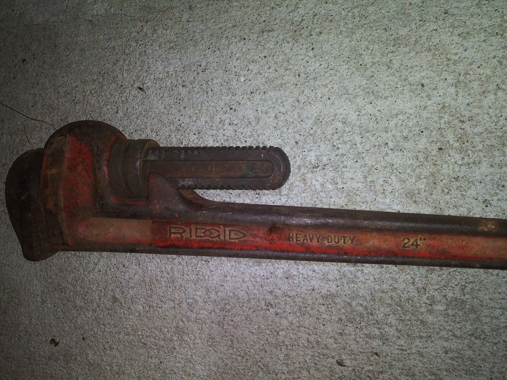 Ridgid heavy duty 24-inch pipe wrench