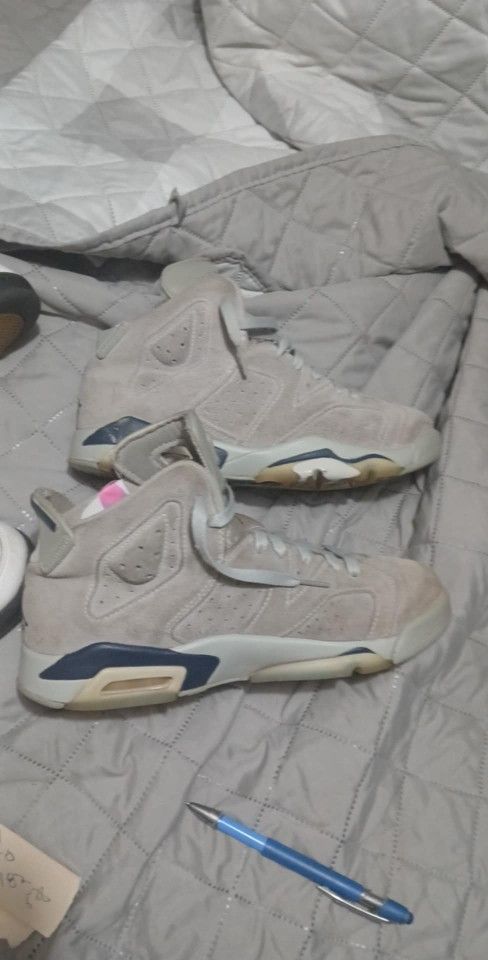 Wolf Grey Jordan's Retro 6