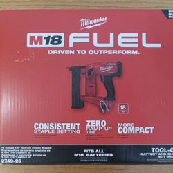 Milwaukee M18 Fuel 1/4" Narrow Crown Stapler 