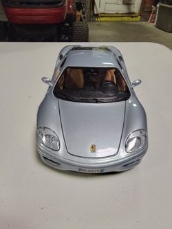 Bburago 1:18 Scale 1999 Ferrari 360 Modena Diecast Car

