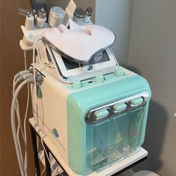 Hydrodermabrasion machine with stand