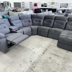 New Grey Sectional With Reclinable