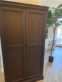Pottery Barn Bar Cabnet Hutch