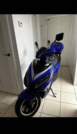 Motorina Scooter
