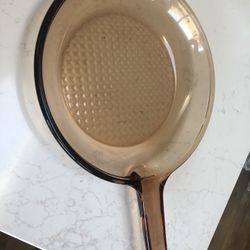Vision, Amber glass, skillet
