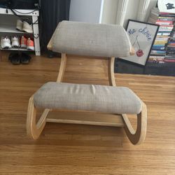 ergonomic kneeling chair