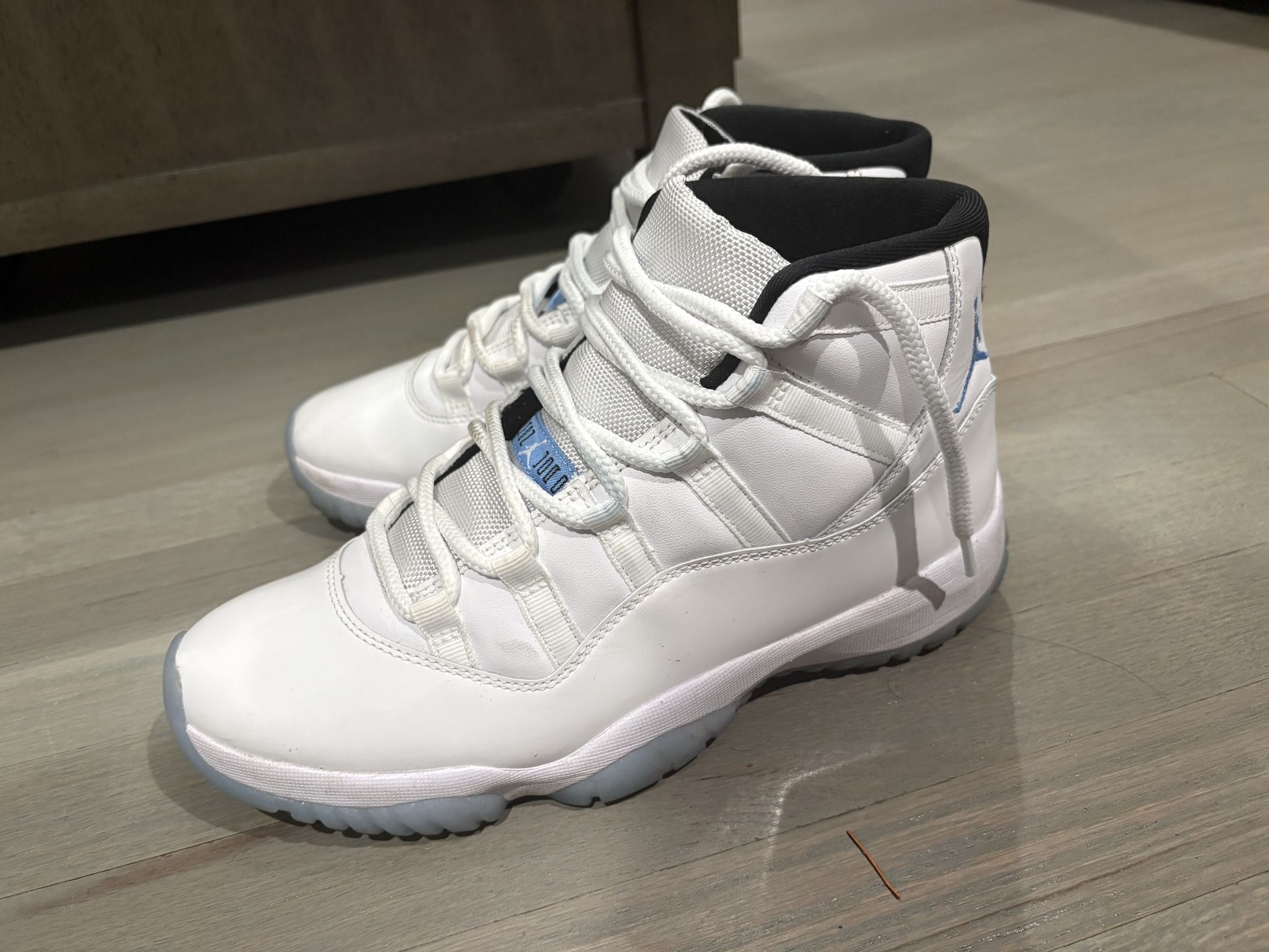 Legend Blues (Size 9)