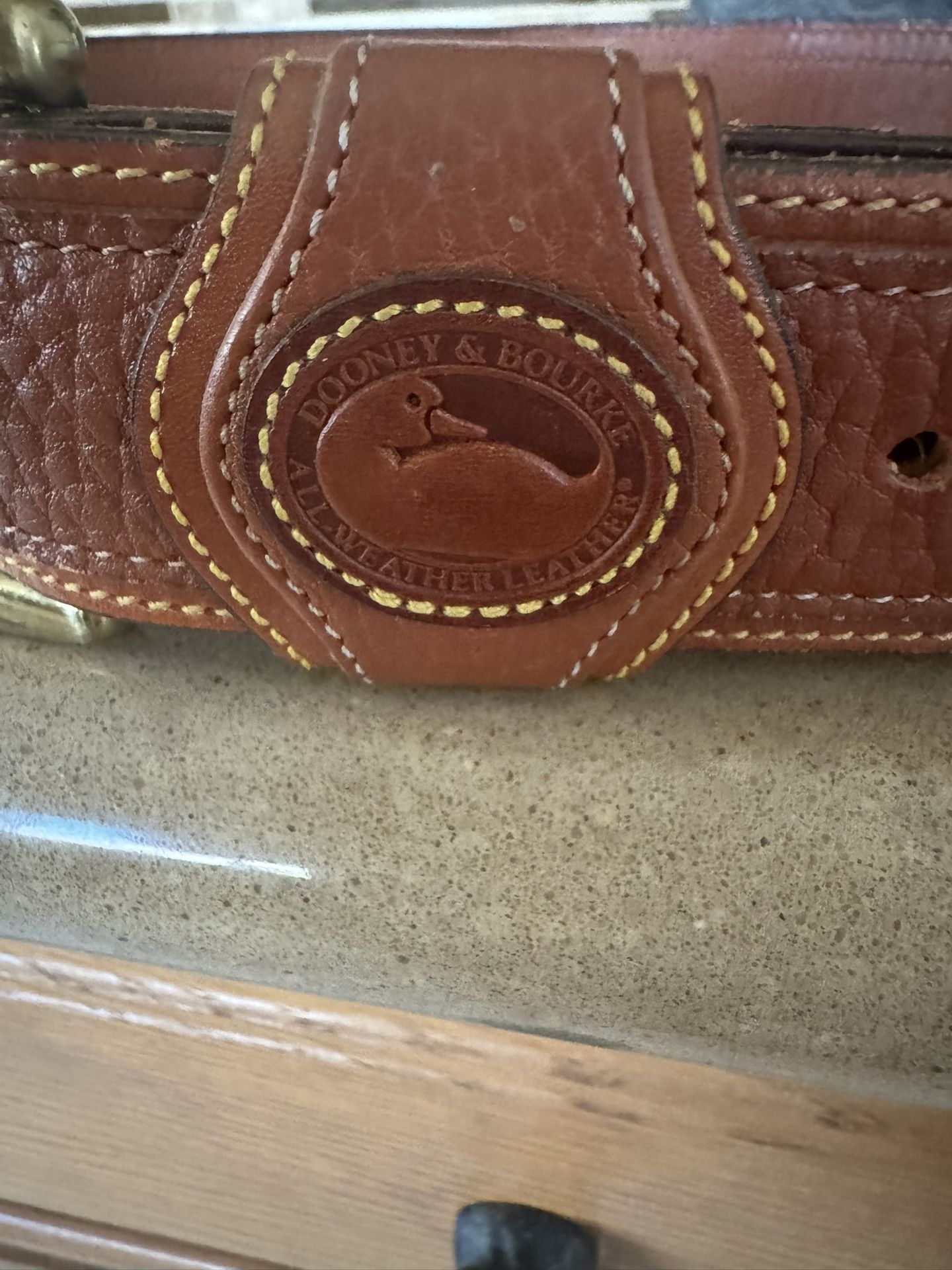Vintage Dooney & Bourke Women’s All Weather, Leather Belt!