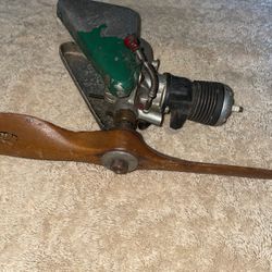 1940’s WWII Vivell 35 RC Engine W/ Wood Propeller 