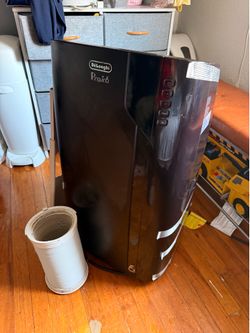 De’Longhi Pinguino 10k BTU Portable Air Conditioner