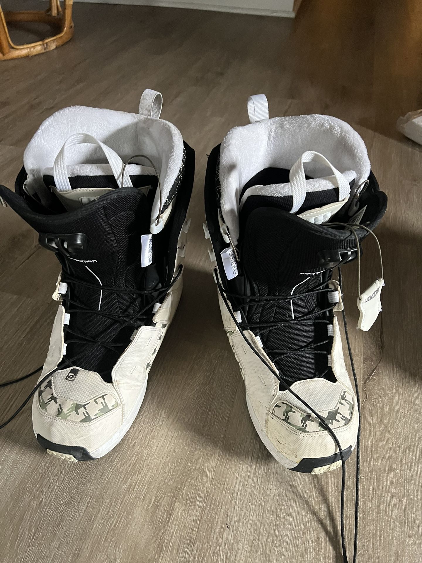 Salomon Men’s Snow Boarding Boots SZ: 9