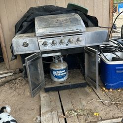 Charbroil BBQ grill 