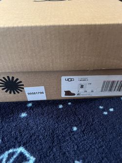UGG