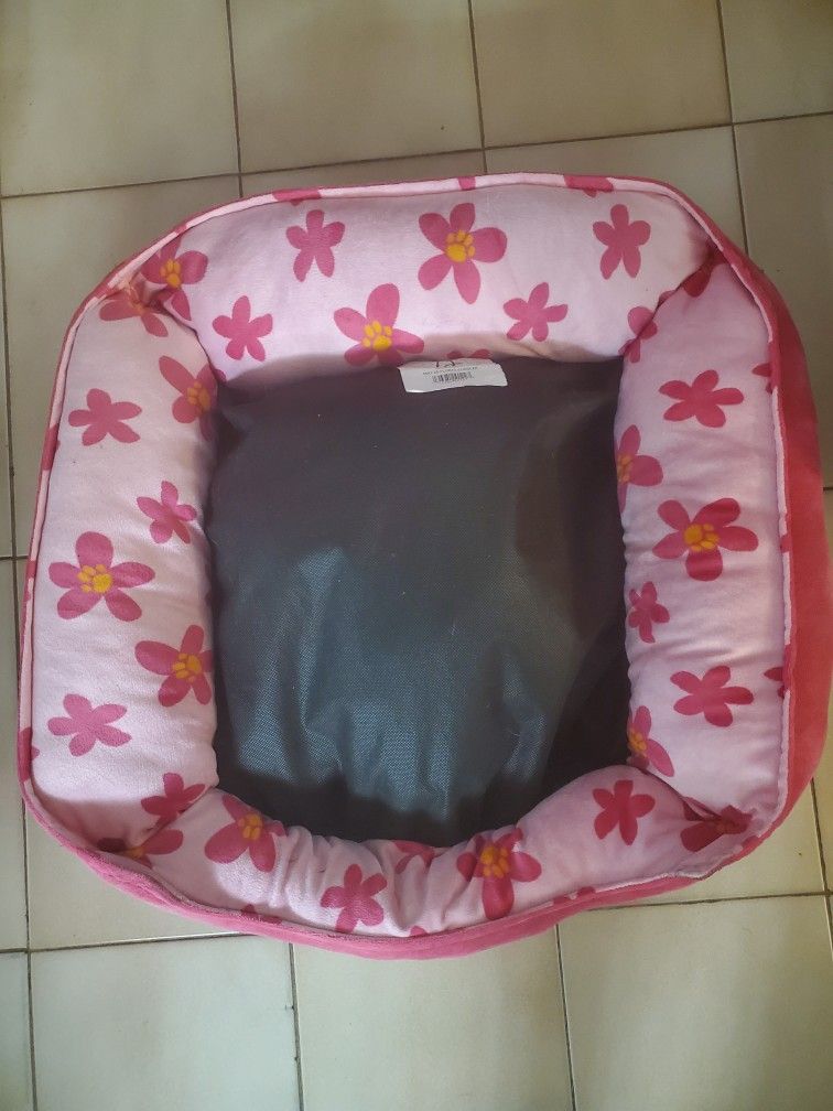 Dog Bed $20