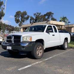2005 Dodge Dakota