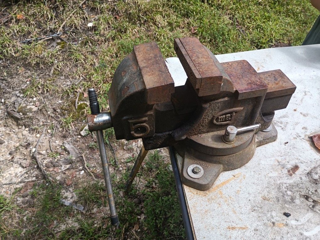 Vintage Bench Vise