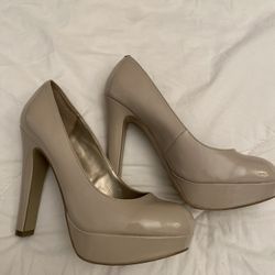 GUESS neutral Pumps Size 7.5M