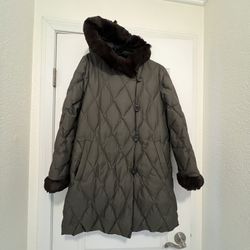 Lady Coat with Hood