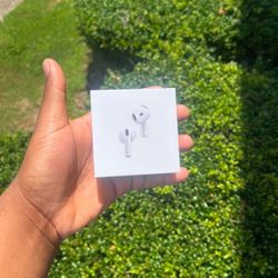 AirPods 4 