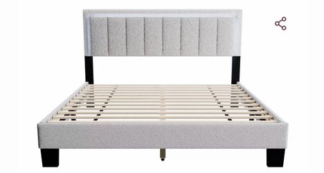 Queen size bedframe