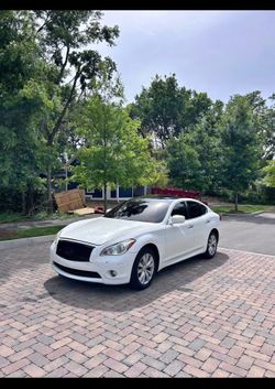 2013 Infiniti M37