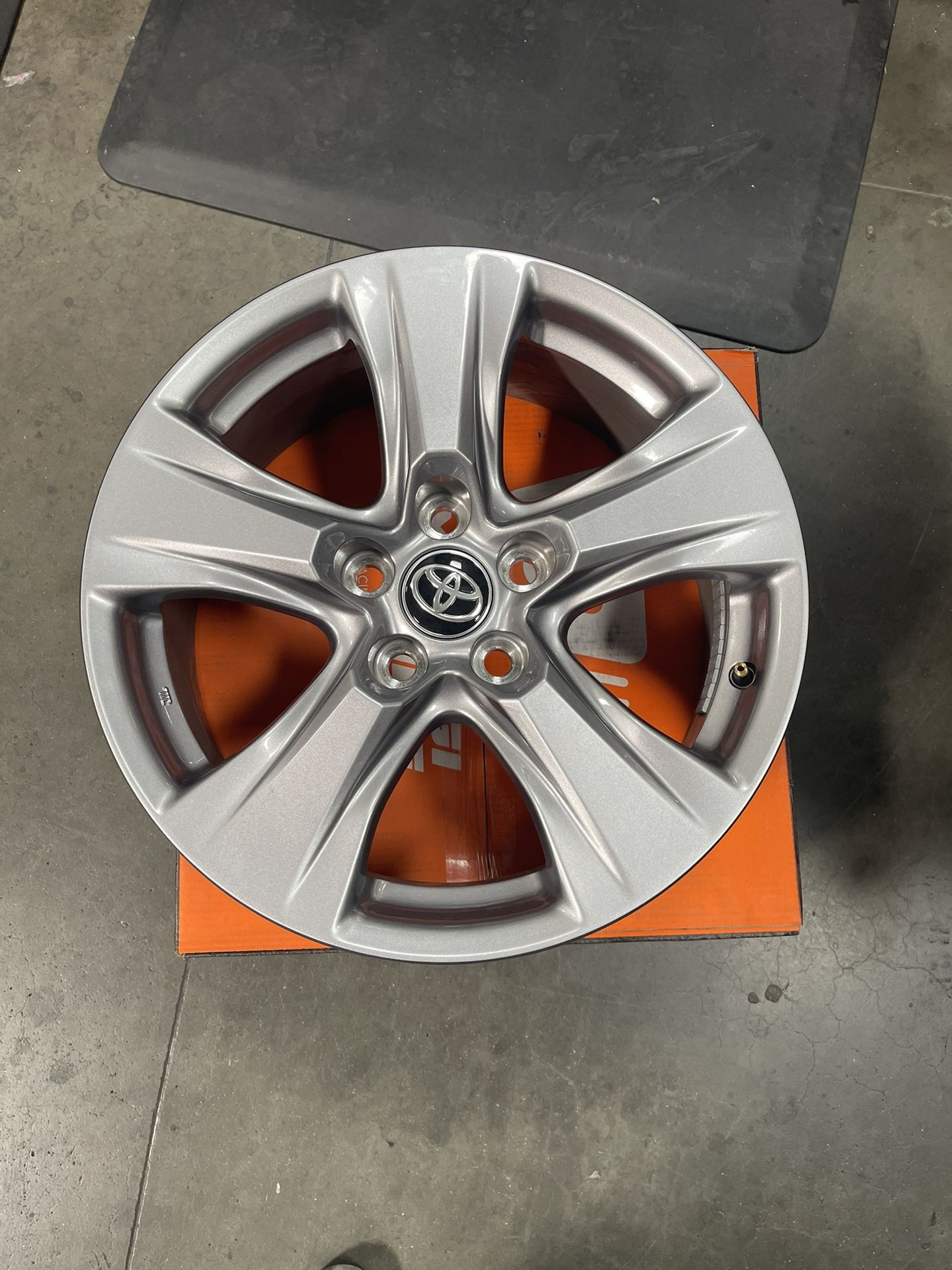 OEM Toyota RAV4 Wheels