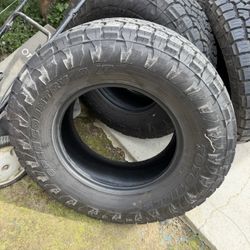 Toyo Tires Open Country AT III LT295/70R18