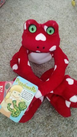 New Frog stuffed animal with Velcro to hold on to you