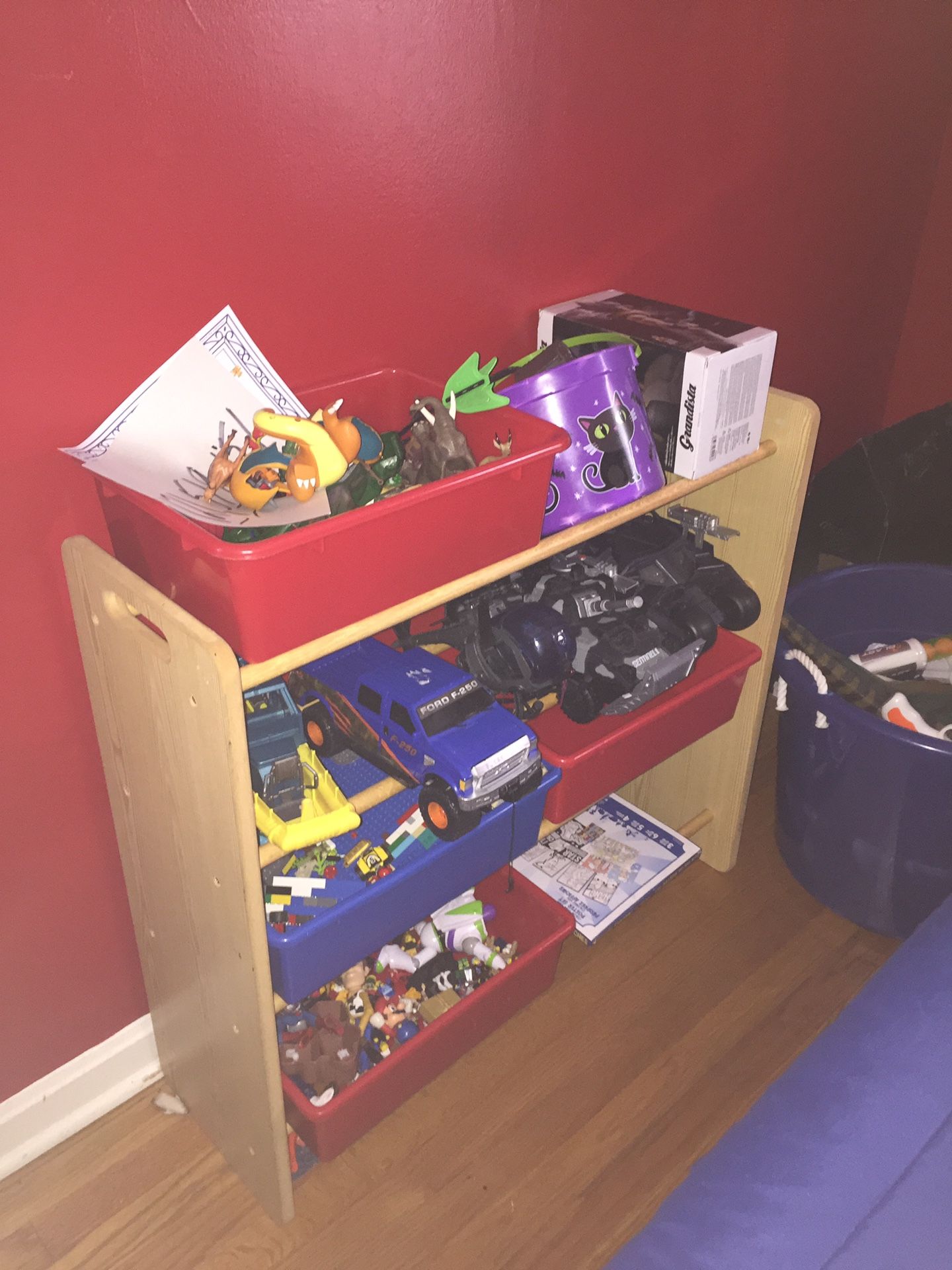 Toy organizer