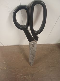 oversized cosplay scissors