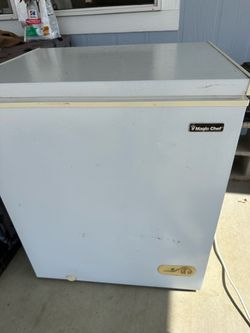 Magic Chef freezer
