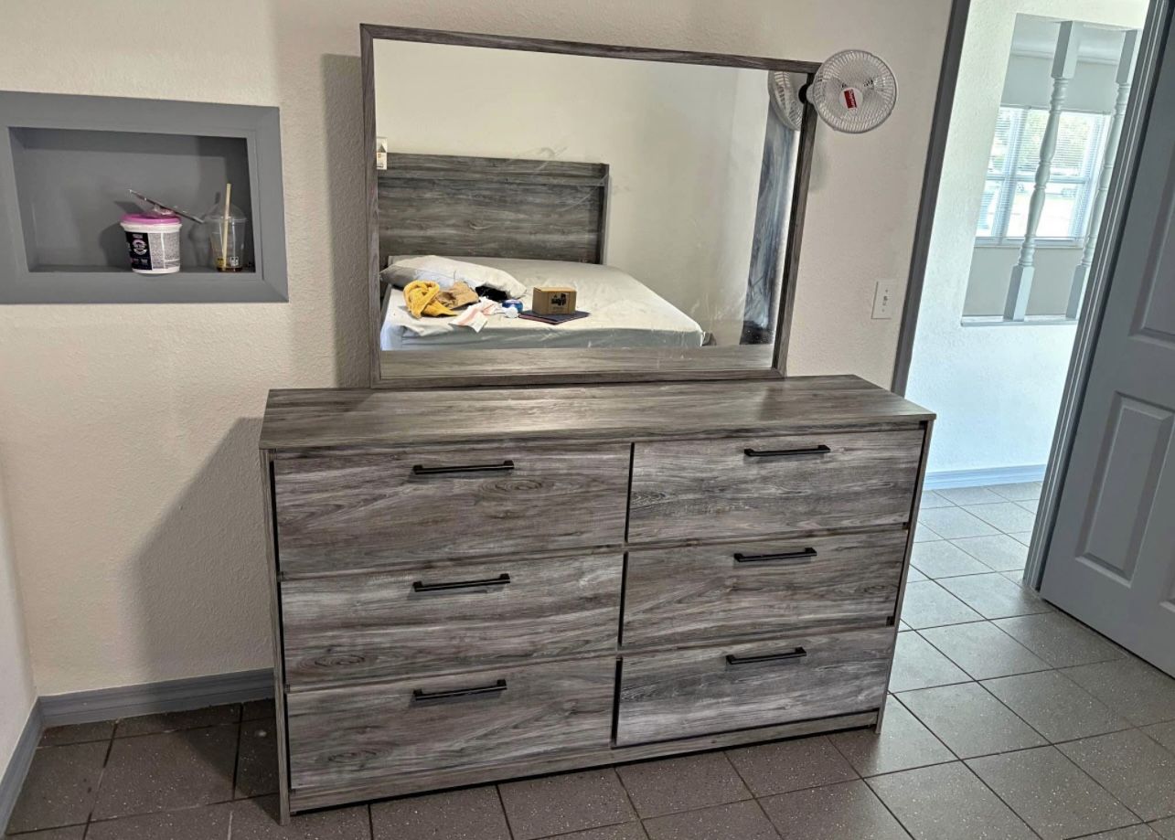 Queen Size Bedroom Set