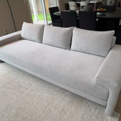 CB2 Light Gray Sofá 