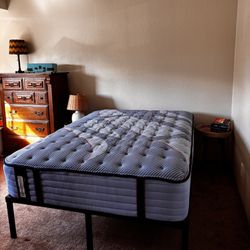 Full Mattress Sealy Firm , Dresser, Two Night Stands And Two Lamps - Like new DuPont II
