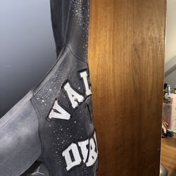 VALE DREAMS Hoodie Size XL